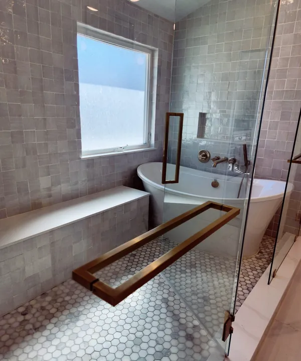 Detailed care for shower glass